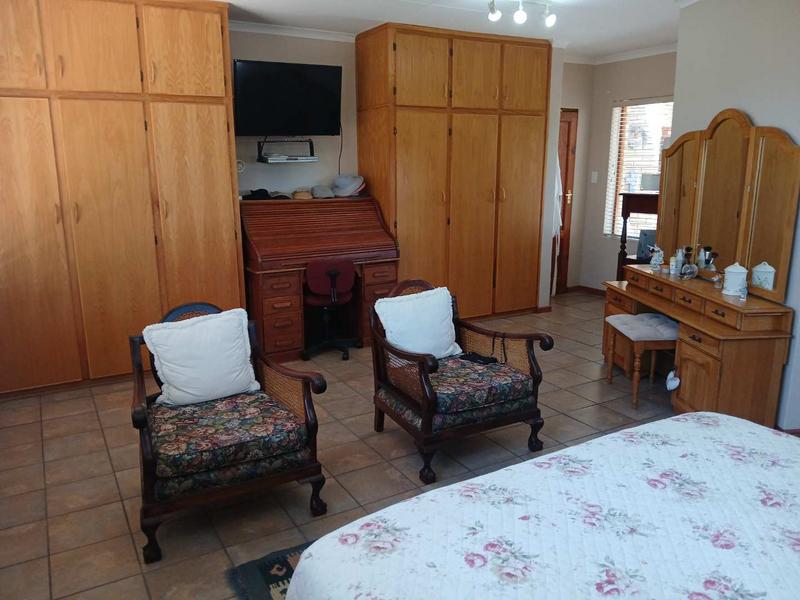 3 Bedroom Property for Sale in Stilbaai Wes Western Cape